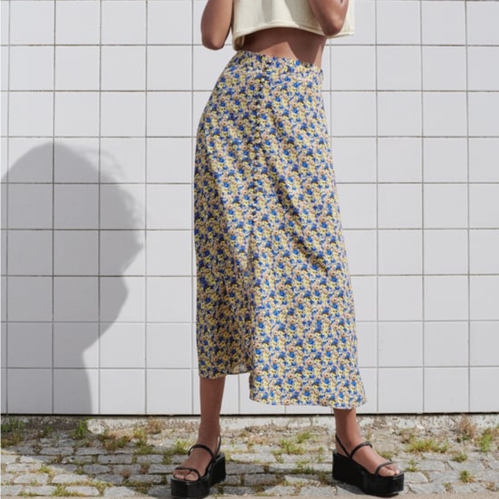 NWT Zara Floral Printed Skirt